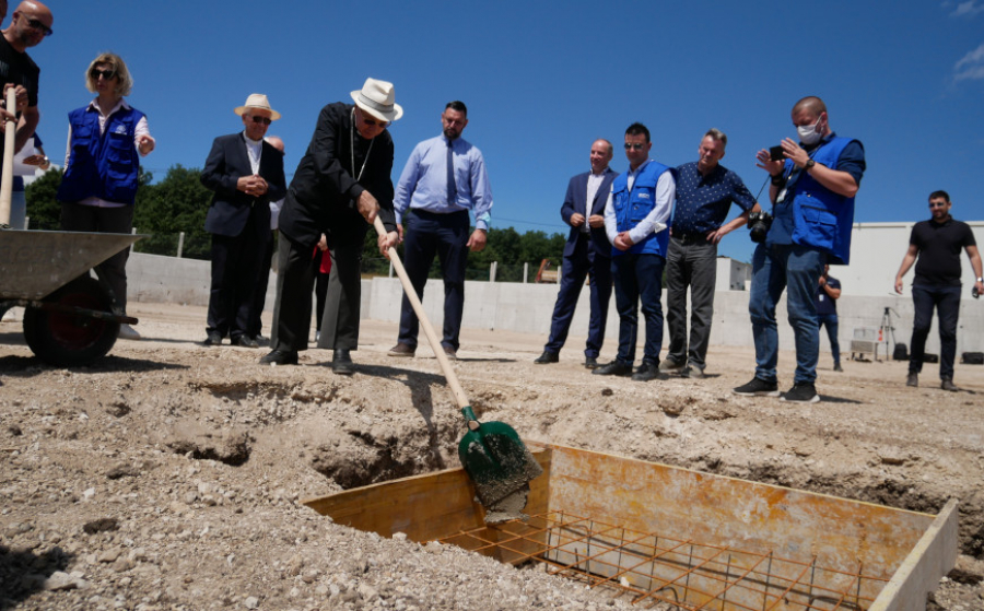 Papa Francesco: nuova donazione per il campo rifugiati di Lipa in Bosnia Erzegovina